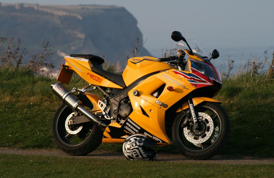 Triumph Daytona 600